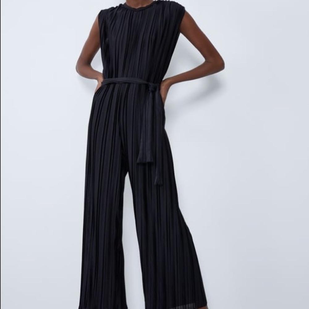 ZARA - Wide Legged Jumpsuit
